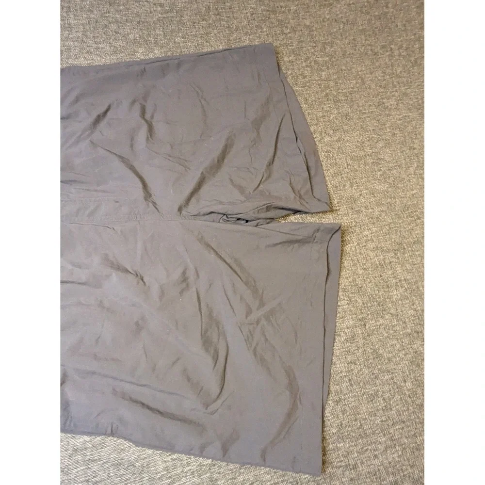 Columbia Gray Belted Board Utility Shorts Mens Large Outdoor 8